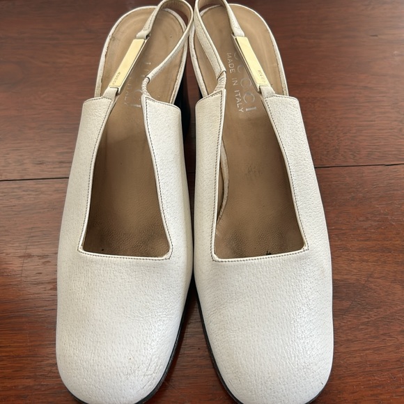 Vintage Gucci 8B white leather black heel shoe - Picture 2 of 6